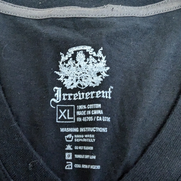 COPY - Y2K vintage tee shirt . graphics of dragons sitting on a cross. Metallic… - Picture 3 of 8